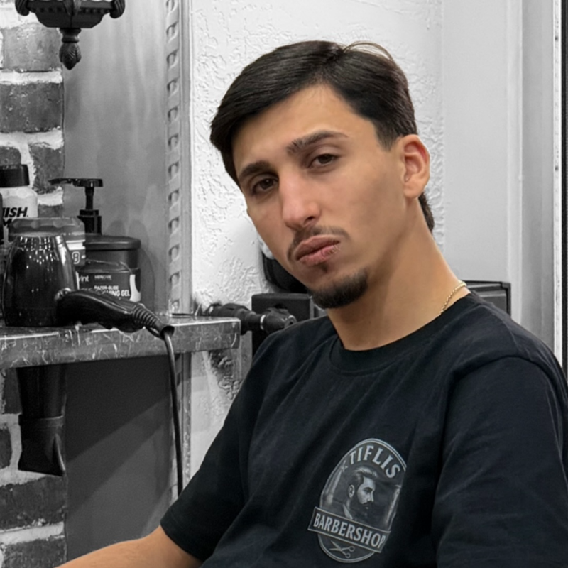 Alik Knyazi - Tiflis Barbershop